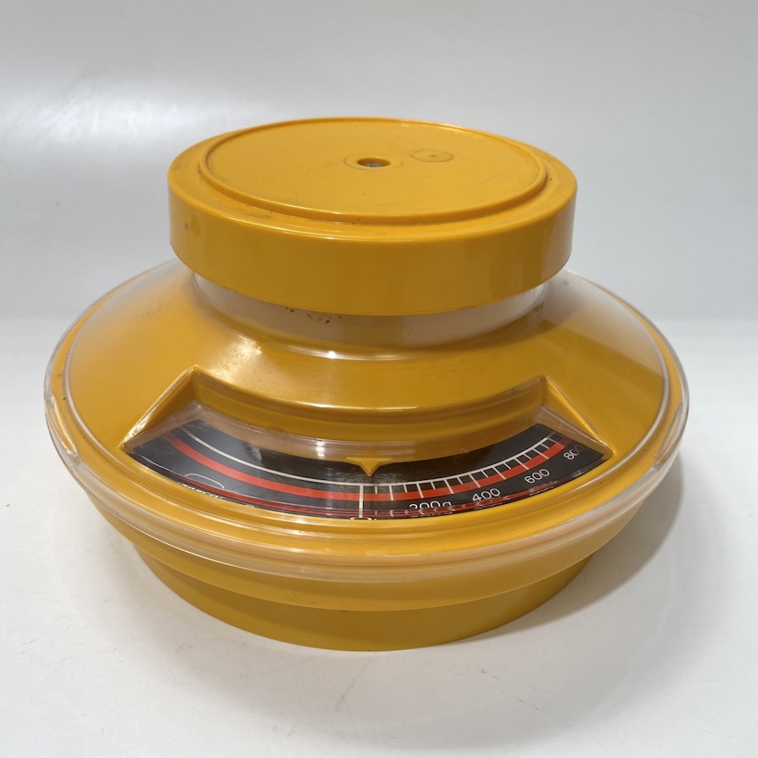 SCALES, Mustard Orange Plastic (no tray) 